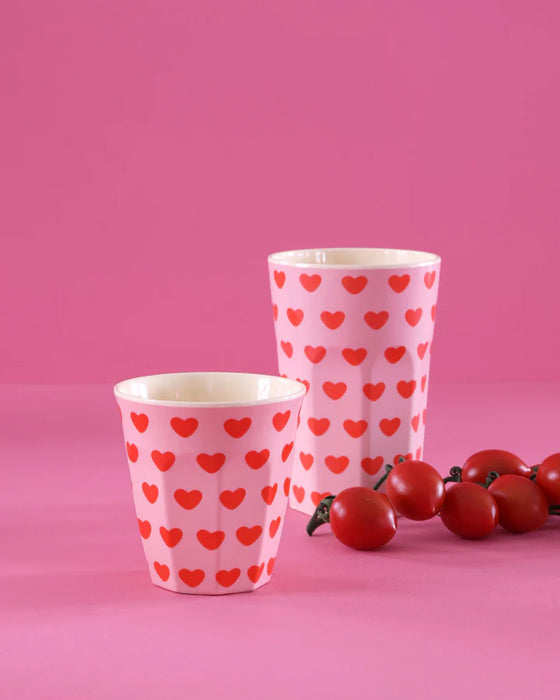 Medium Becher - Hellrosa - Sweet Hearts Print