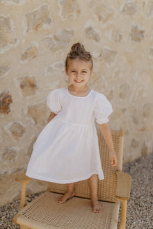  Leinenkleid mit Puffärmeln - white